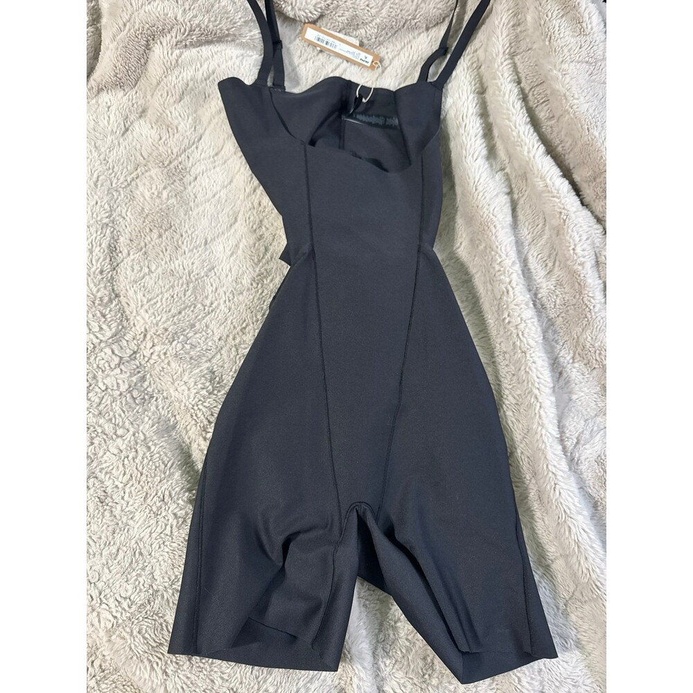 Skims Body CS Open Back Mid Thigh Bodysuit Onyx - Picture 3 of 9